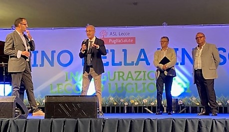 Gli "abbracci" e la gratitudine di Asl Lecce verso i suoi operatori