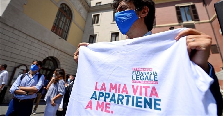 Referendum sull’Eutanasia Legale, si firma anche a Galatina Referendum sull’Eutanasia Legale, si firma anche a Galatina