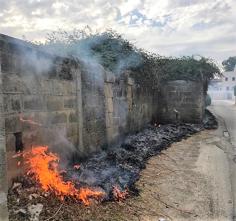 La terra dei fuochi di via San Vito a Galatina