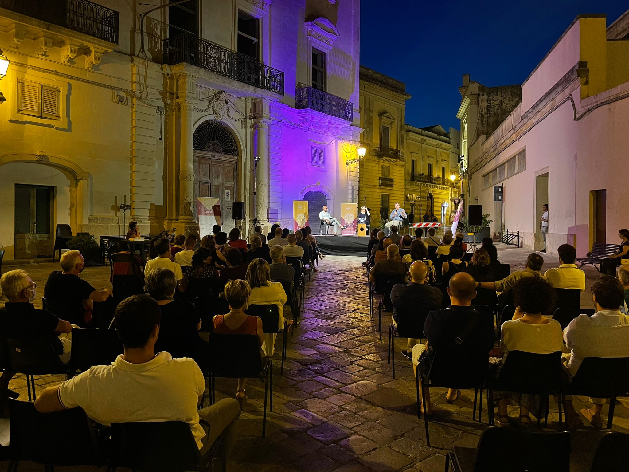 Costantino D’Orazio a Galatina con "Mistero Caravaggio"