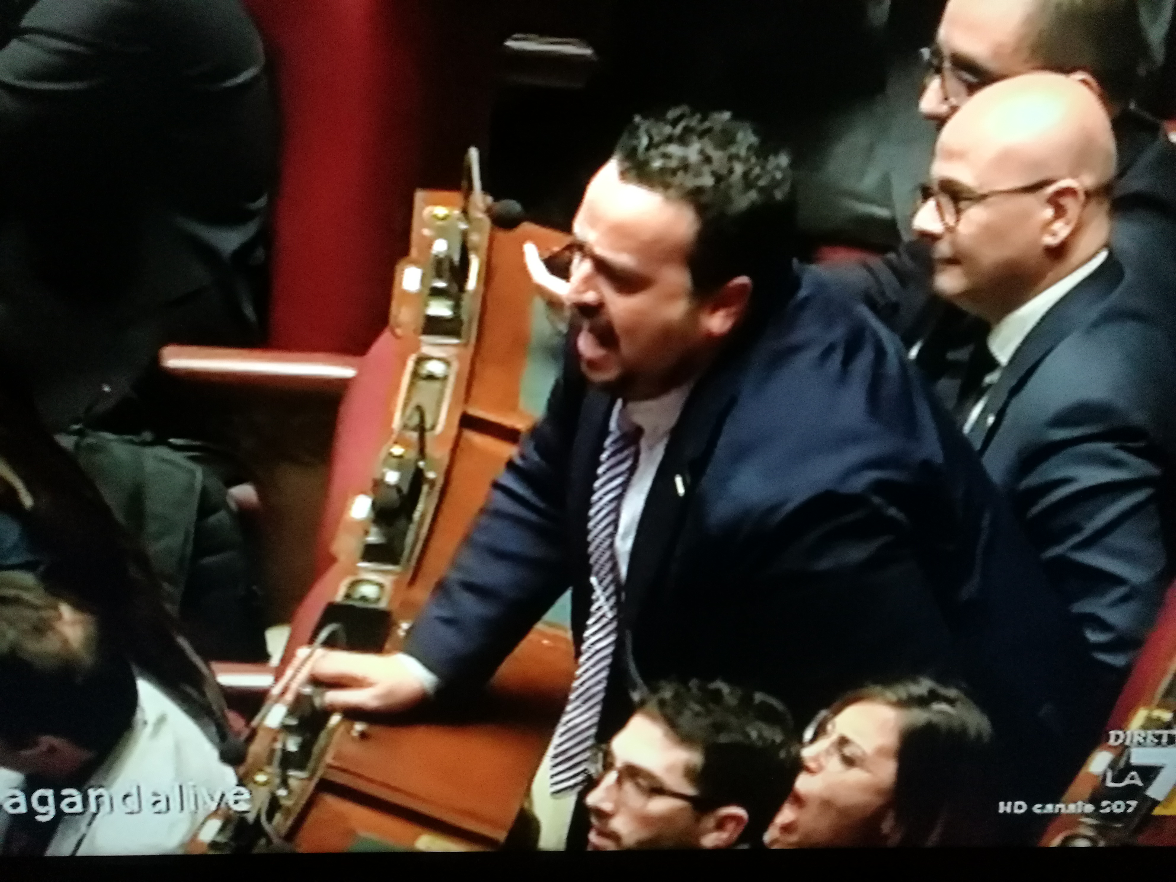 Risale il numero degli alloggi popolari occupati abusivamente in provincia di Lecce. La denuncia di Leonardo Donno Risale il numero degli alloggi popolari occupati abusivamente in provincia di Lecce. La denuncia di Leonardo Donno