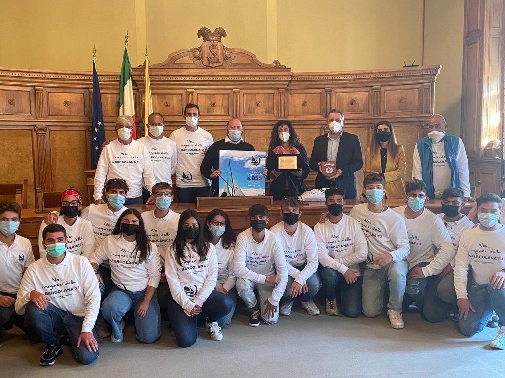 Minerva premia gli studenti del 'Vespucci' per l'ottimo piazzamento alla Barcolana
