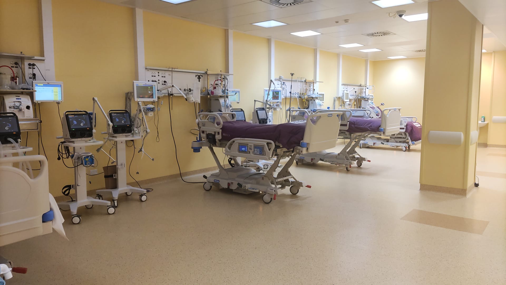 Trasferito al DEA il Reparto di Terapia intensiva del Fazzi