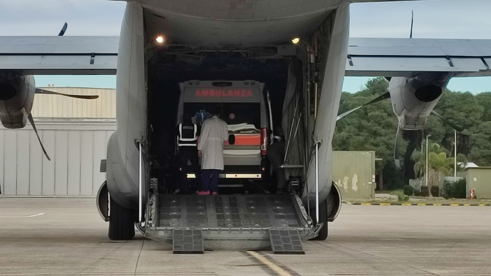 Volo salvavita da Galatina a Venezia con un C130 dell'Aeronautica Militare