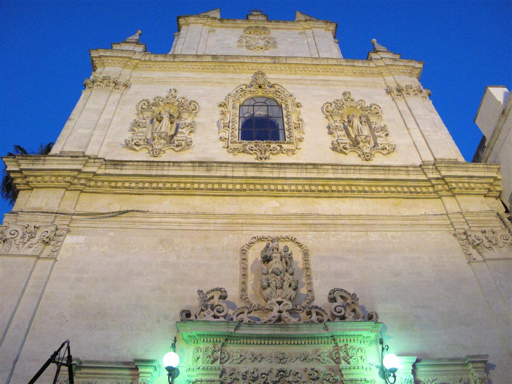 A luglio un falso venditore di cera truffò la Confraternita del Carmine di Galatina. È lo stesso denunciato ieri a Campi?