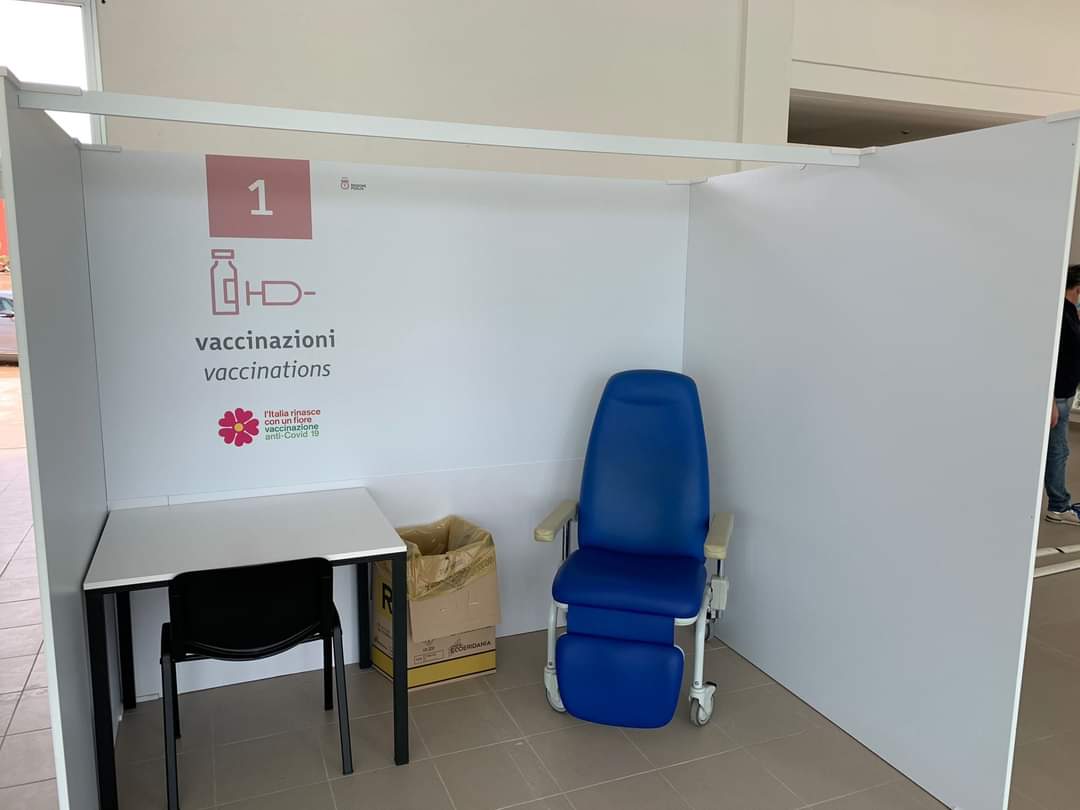 Da sabato 19 febbraio chiuderanno gli hub vaccinali di Maglie, Poggiardo e Galatina Da sabato 19 febbraio chiuderanno gli hub vaccinali di Maglie, Poggiardo e Galatina
