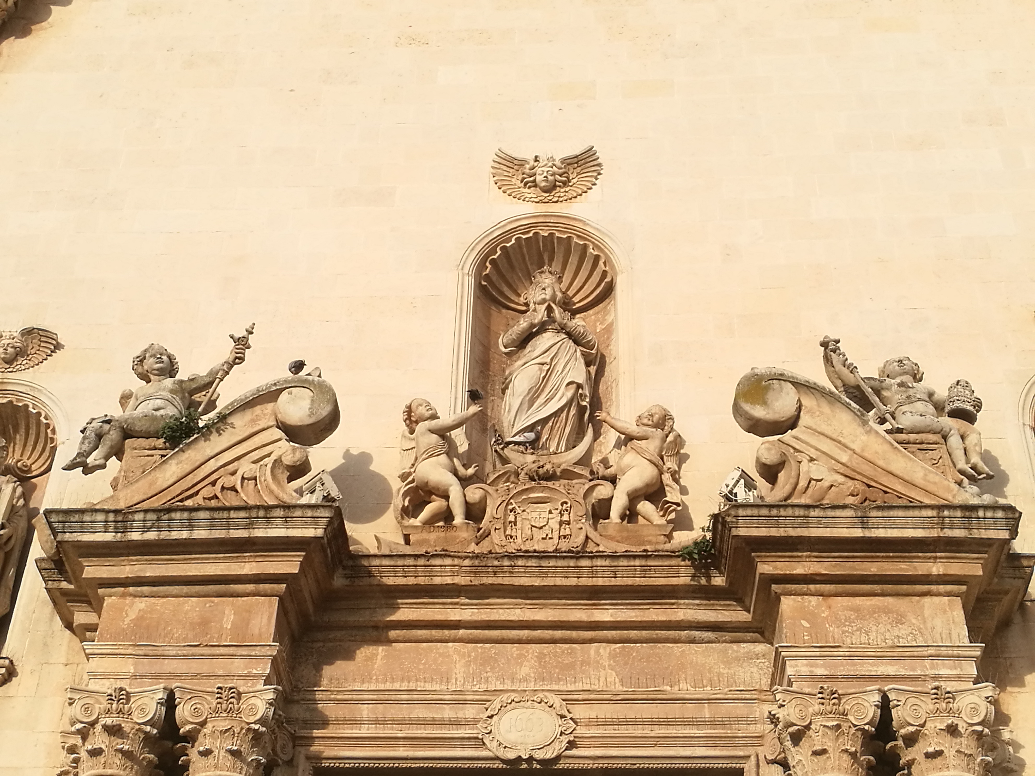 La Chiesa Madre "colorata" contro le malattie rare La Chiesa Madre "colorata" contro le malattie rare