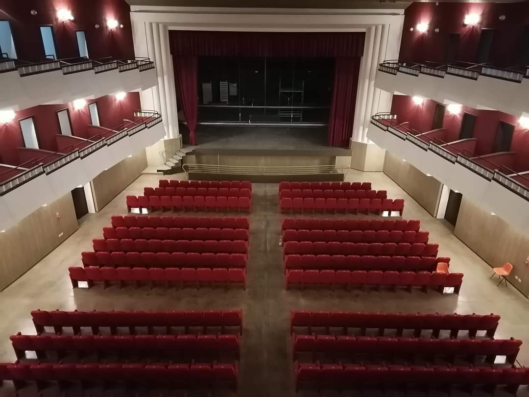 La grande stagione teatrale del Cavallino Bianco a Galatina