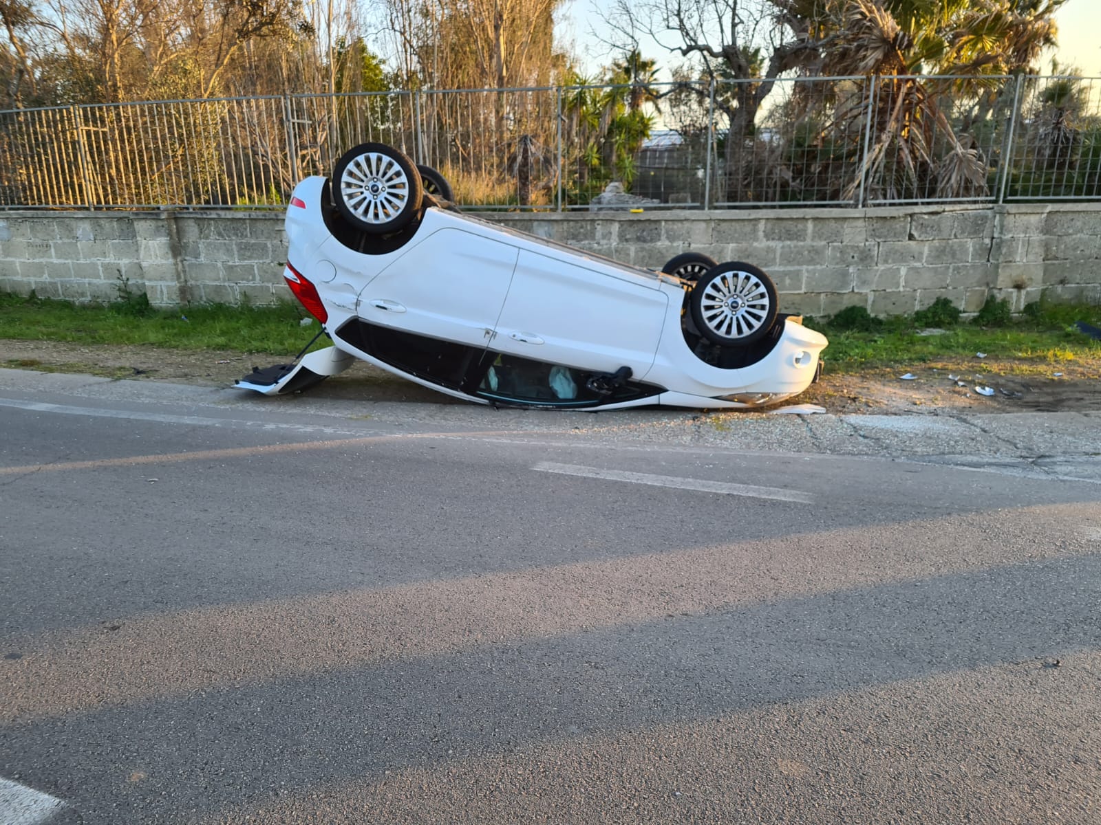 Rocambolesco incidente fra due auto sulla Galatina Collemeto