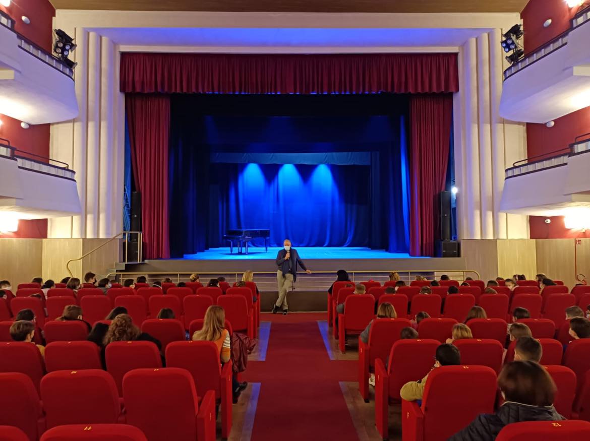 Un finanziamento ministeriale di 110000 euro per l'attività teatrale del Cavallino Bianco Un finanziamento ministeriale di 110000 euro per l'attività teatrale del Cavallino Bianco