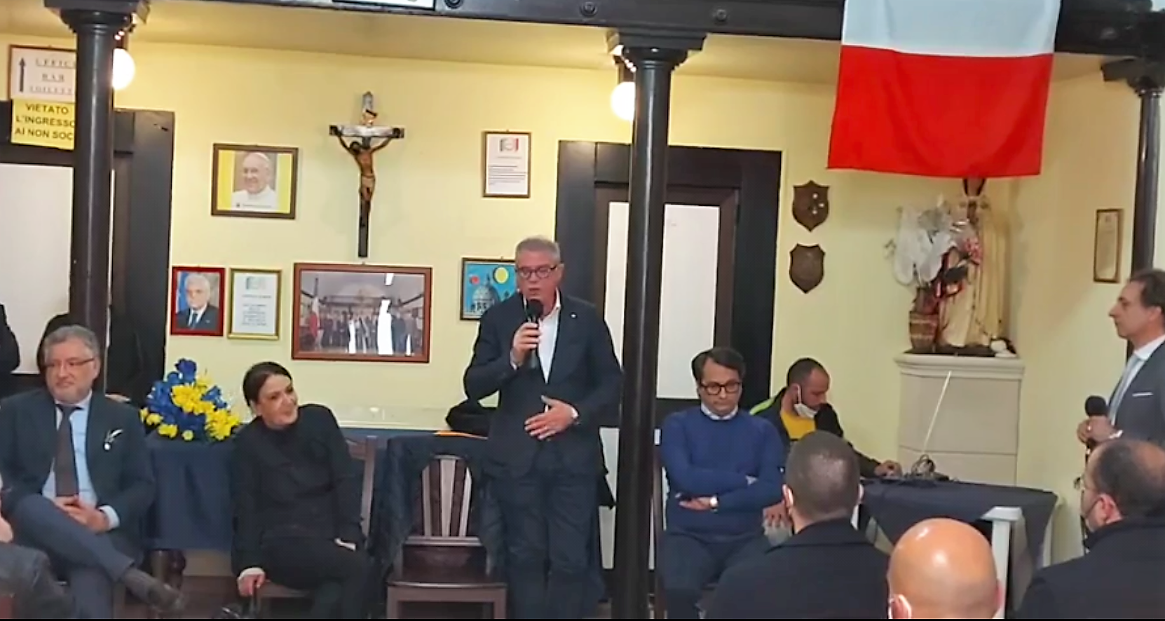 Il primo dibattito pubblico 