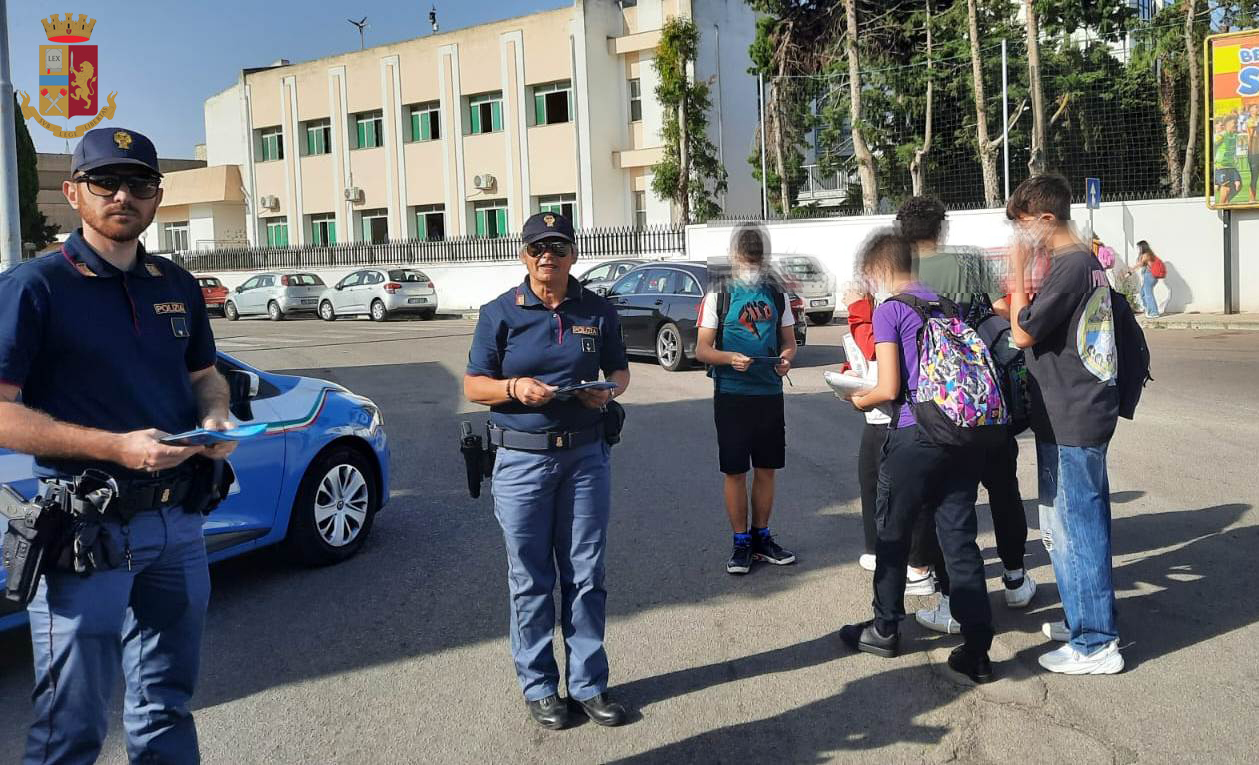 Giornata internazionale dei bambini scomparsi, a Lecce le iniziative della Polizia di Stato Giornata internazionale dei bambini scomparsi, a Lecce le iniziative della Polizia di Stato