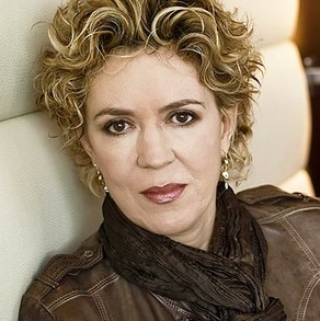 Petra Reski, &quot;Lasciate quel lenzuolo appeso sull'Orologio!&quot;