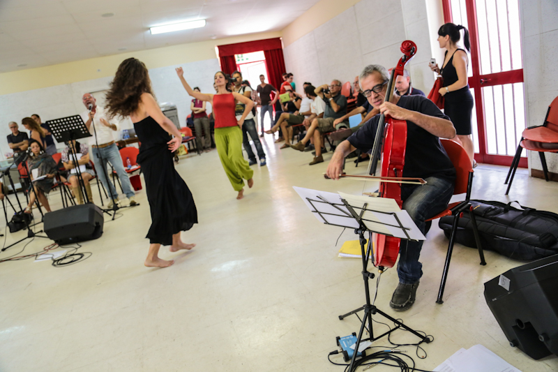 Prove aperte dell'Orchestra Popolare &quot;La Notte della Taranta&quot; con Giovanni Sollima