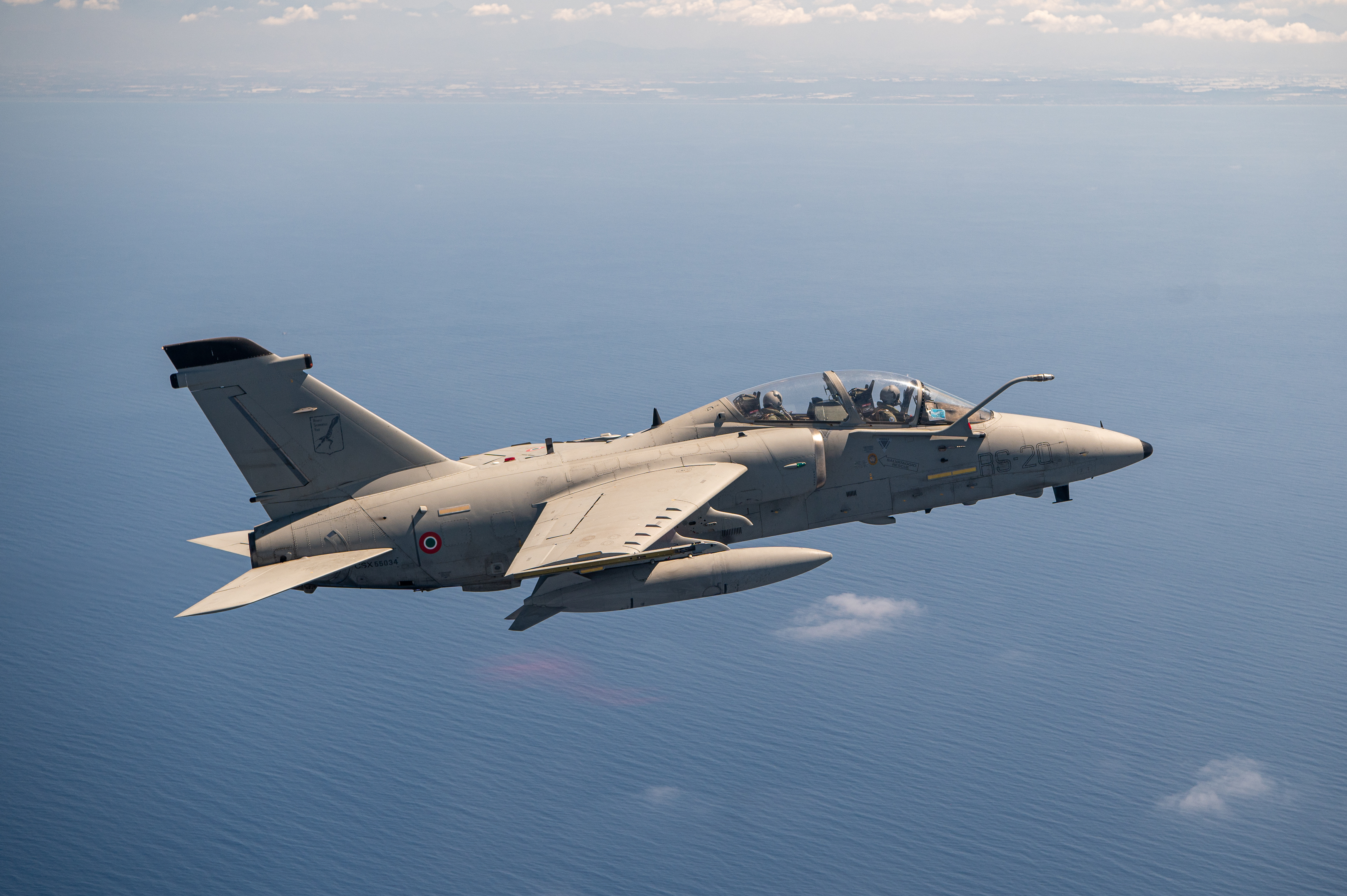 Biocombustibile per i jet dell'Aeronautica Militare, cominciati gli esperimenti