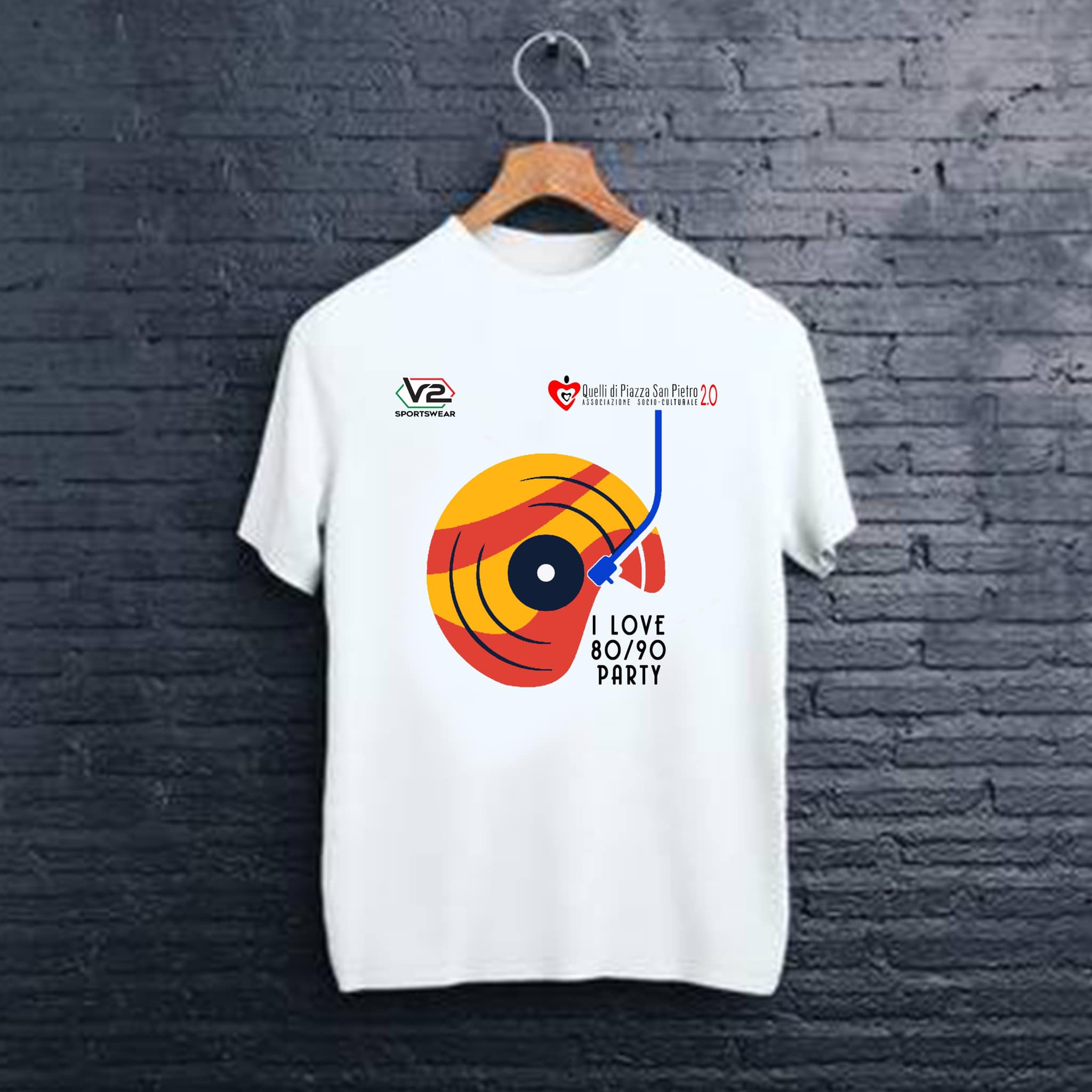 “I Love 80 & 90 Party 2022”, una maglietta 'solidale' “I Love 80 & 90 Party 2022”, una maglietta 'solidale'
