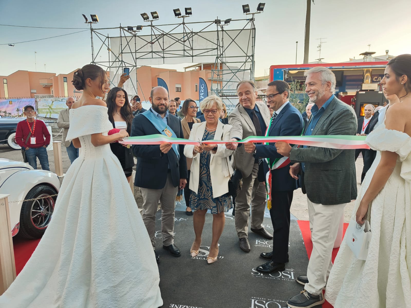 Aperto a Galatina il XXXVI Salone nazionale "Promessi Sposi" Aperto a Galatina il XXXVI Salone nazionale "Promessi Sposi"