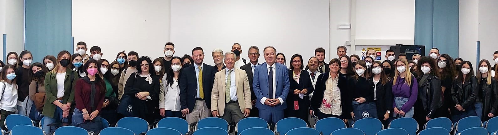 Prima lezione per le 96 matricole del nuovo corso di laurea in Infermieristica di Unisalento