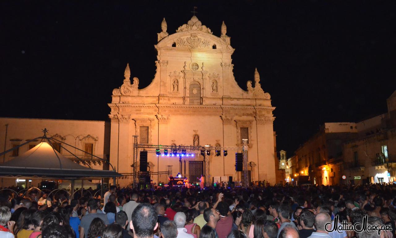 Le suggestioni della 'Notte' nella città che 'guarisce' le tarantate