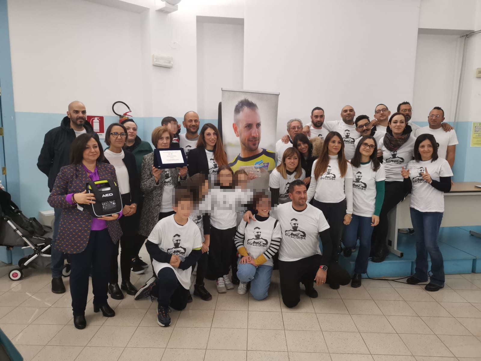 Donato un defibrillatore al Polo 2 in memoria di Andrea Santoro Donato un defibrillatore al Polo 2 in memoria di Andrea Santoro