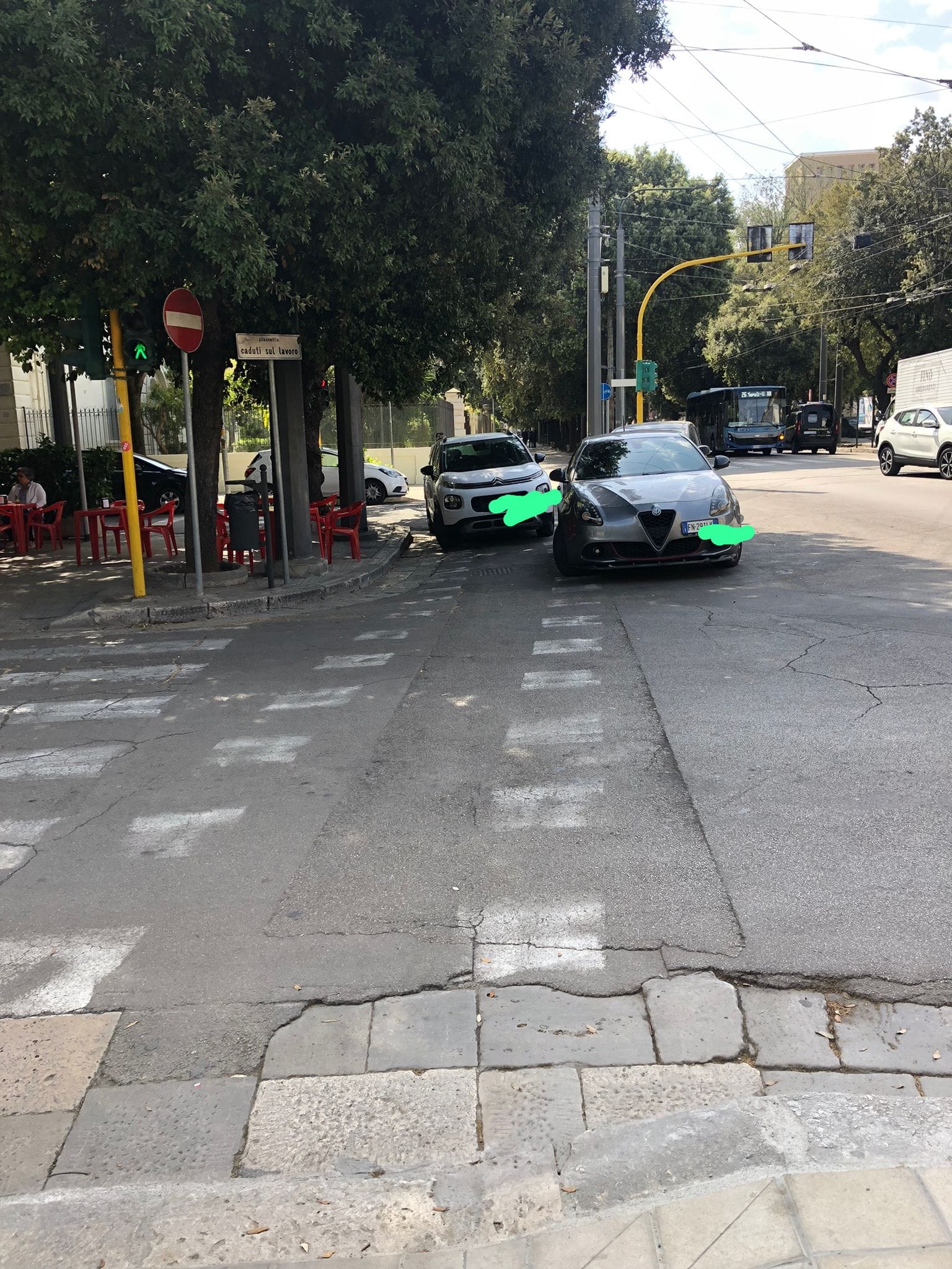 In viale Lo Re una ciclabile umana per gridare “#PROTEGGI_LE” In viale Lo Re una ciclabile umana per gridare “#PROTEGGI_LE”