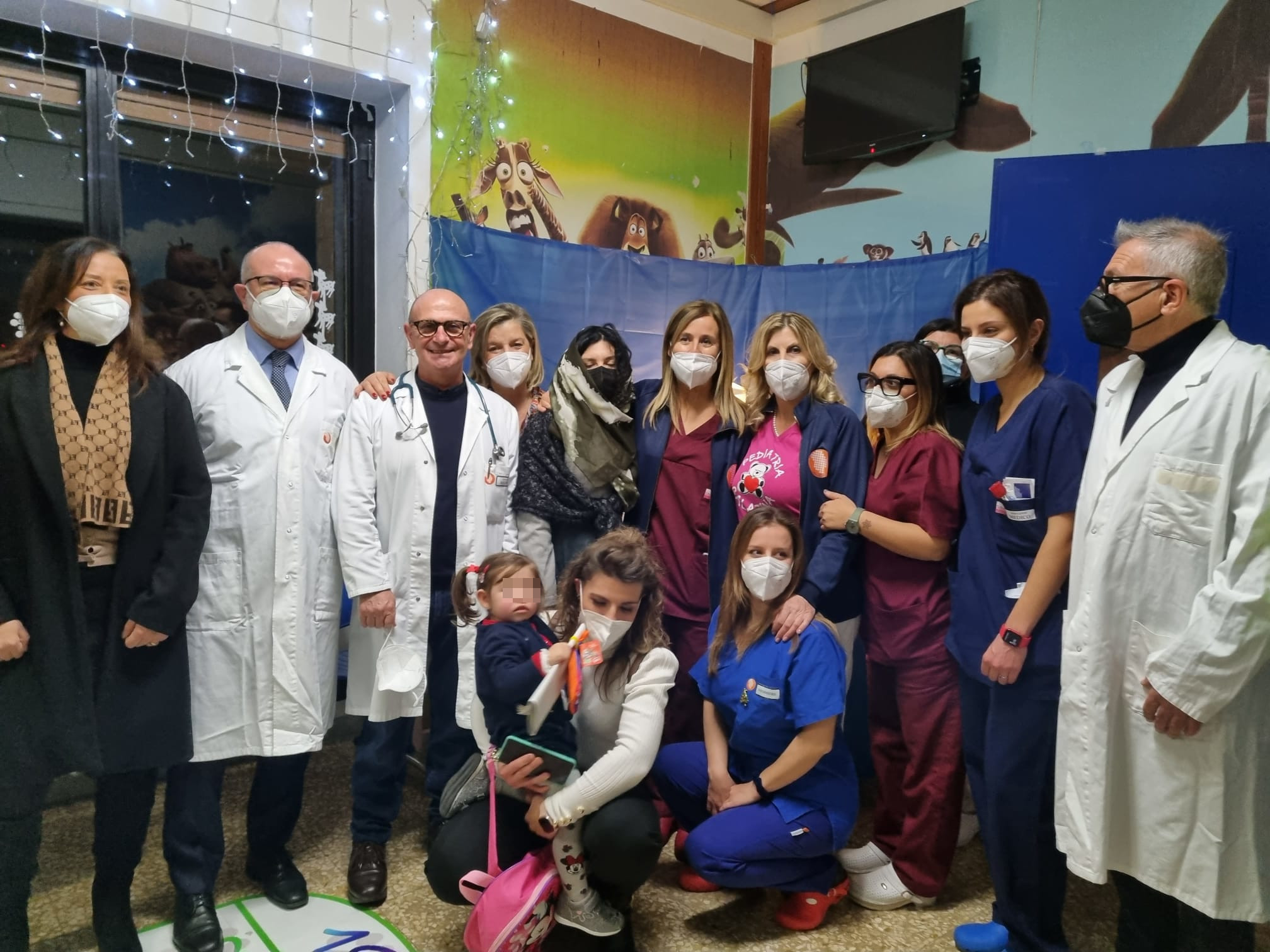 Sorrisi in Pediatria a Galatina con la Motobefana del Club Salento 12000 giri