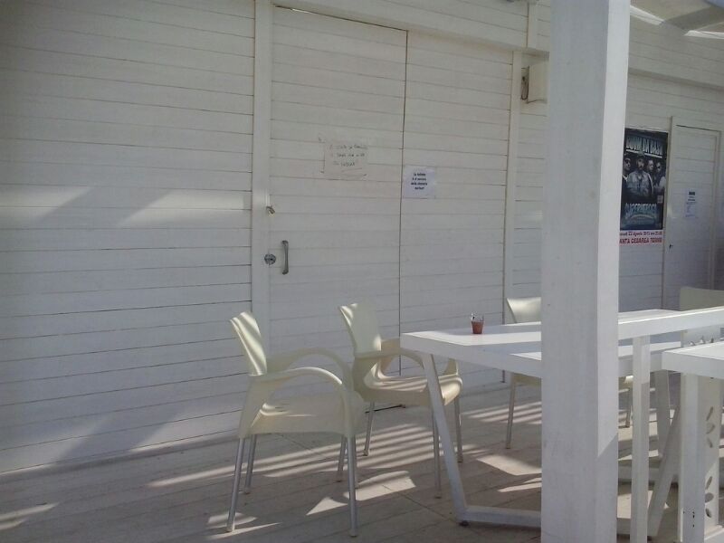 Le avventure di un galatinese-romano alla ricerca di un bagno a Porto Miggiano. E alla fine perse la pazienza