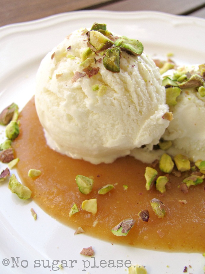 Vellutata di mele speziate con gelato di soia