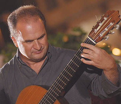 Oggi a Galatina la magica chitarra di Maurizio Di Fulvio