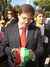 Furto con scasso a casa dell'avvocato Carmine Perrone Furto con scasso a casa dell'avvocato Carmine Perrone