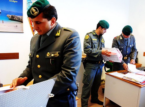 Non avrebbe denunciato ricavi per 1200000 euro. Denunciata una grossista di prodotti per l'igiene Non avrebbe denunciato ricavi per 1200000 euro. Denunciata una grossista di prodotti per l'igiene