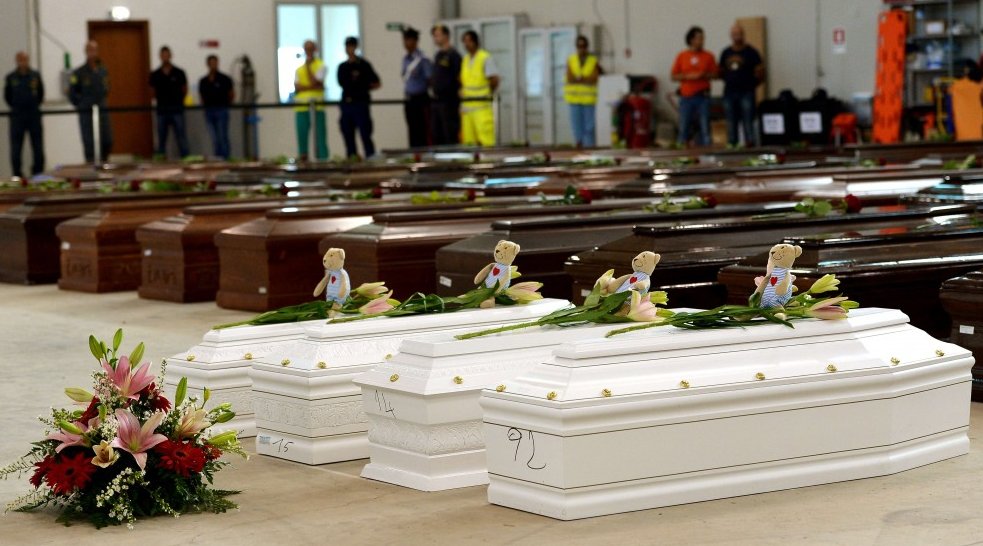 Facciamo seppellire a Galatina una delle persone morte a Lampedusa. Un appello al Sindaco Facciamo seppellire a Galatina una delle persone morte a Lampedusa. Un appello al Sindaco