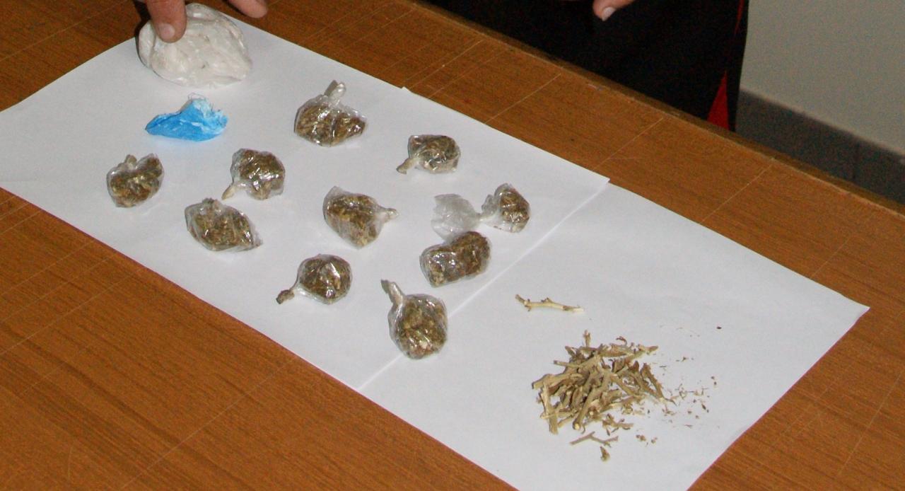 Un diciassettenne di Andrano arrestato per 10 grammi di marijuana Un diciassettenne di Andrano arrestato per 10 grammi di marijuana