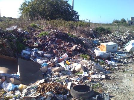 Discarica abusiva sulla Surbo Torre Chianca, sequestrato il terreno