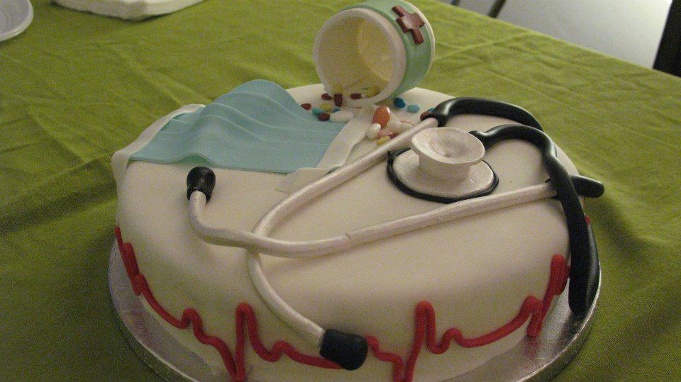 Le mancano pochi voti per vincere. Sosteniamo Roberta e la sua torta