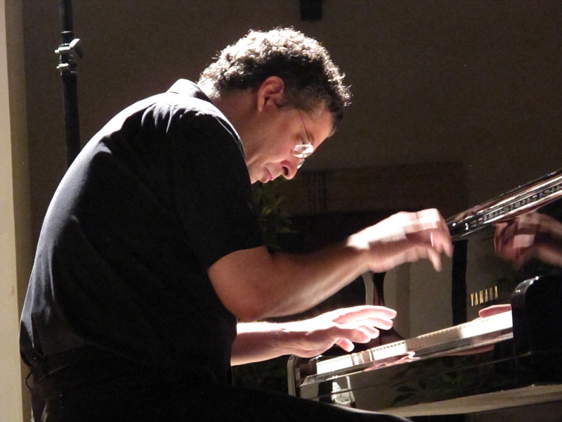 Il Concerto di Capodanno con il pianista Leonel Morales