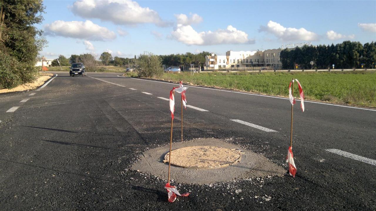 Ostacoli mal segnalati sulla Galatina - Lecce. I Carabinieri di Maglie tamponano la situazione di pericolo