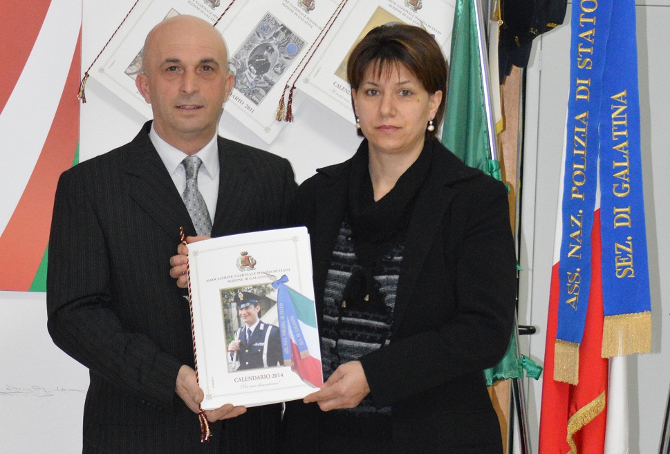 Da sola riesce a sventare un furto nel suo appartamento. Una targa alla madre di Paolo Faraone