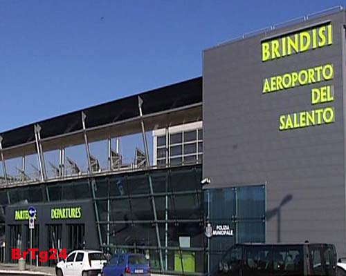 Da Lecce la navetta per l'aeroporto di Brindisi anche nel giorno di Pasqua Da Lecce la navetta per l'aeroporto di Brindisi anche nel giorno di Pasqua