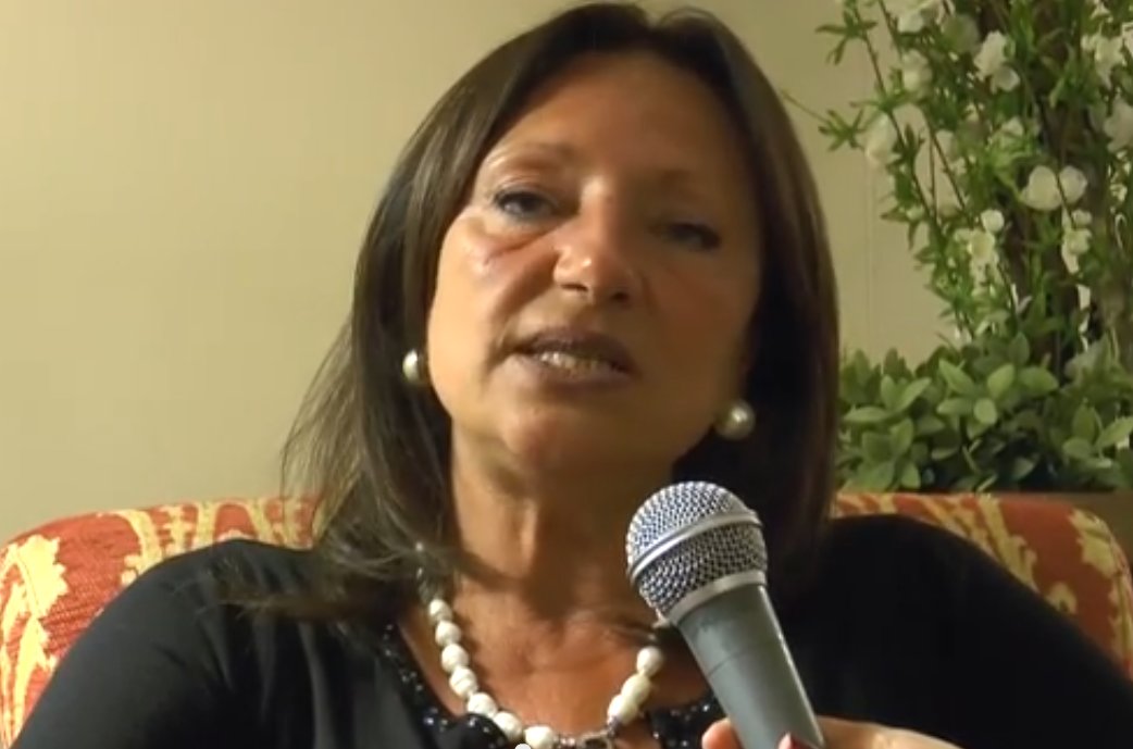 'Questioni di sangue' di Anna Vera Viva giallista galatinese