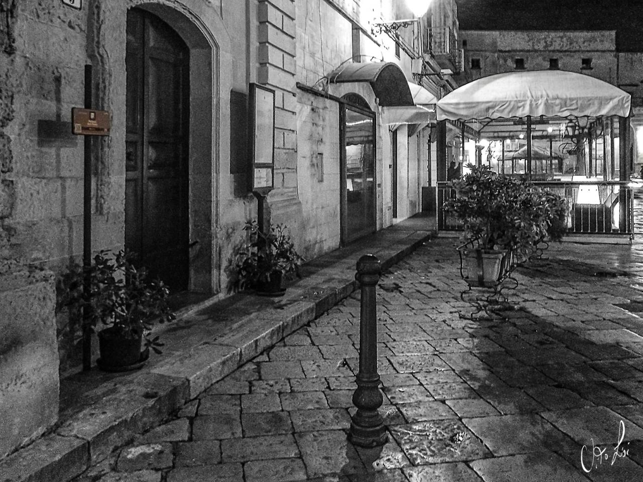 La Chiesetta di San Paolo liberata dai cassonetti