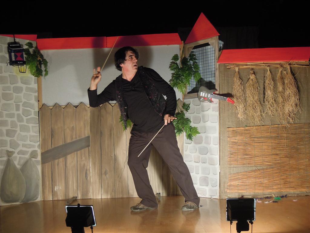 “I Musicanti di Brema - 4 amici in viaggio", oggi teatro ad Aradeo “I Musicanti di Brema - 4 amici in viaggio", oggi teatro ad Aradeo