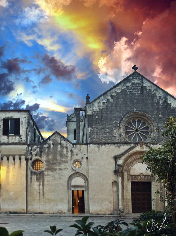 La facciata di Santa Caterina ha bisogno di cure