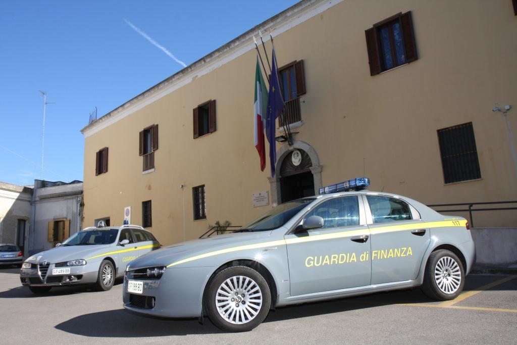 Sgominata banda di usurai. Vittime anche di Galatina Sgominata banda di usurai. Vittime anche di Galatina