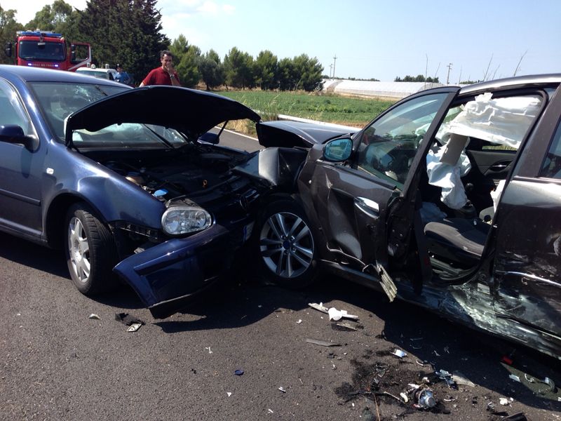 Pauroso incidente sulla Nardò Avetrana, coinvolta una famiglia galatinese