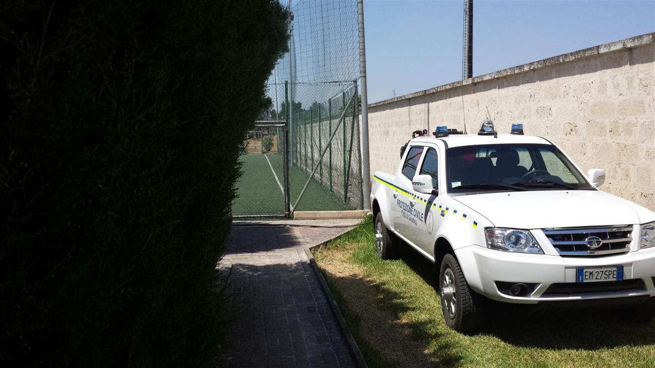 Pomeriggio di fuoco a Noha, superlavoro per la Protezione civile