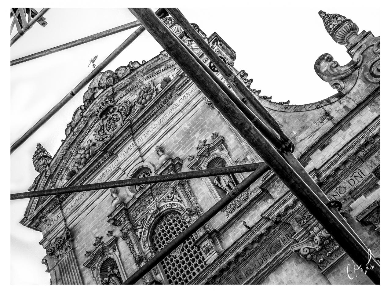 Il silenzio dei tubi innocenti