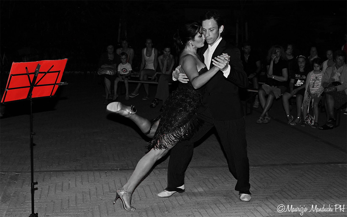Il "Tango... Pizzicato" sui torrioni del castello Il "Tango... Pizzicato" sui torrioni del castello
