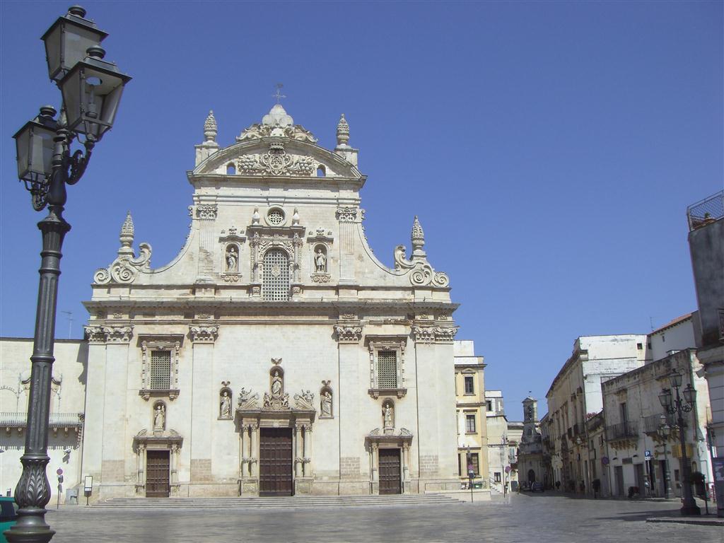 &quot;Alli scaluni della Chiesa Madre&quot;