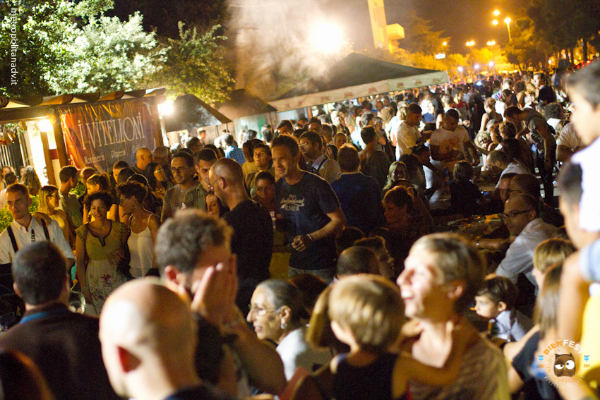 E il quartiere si svegliò con la BierFest